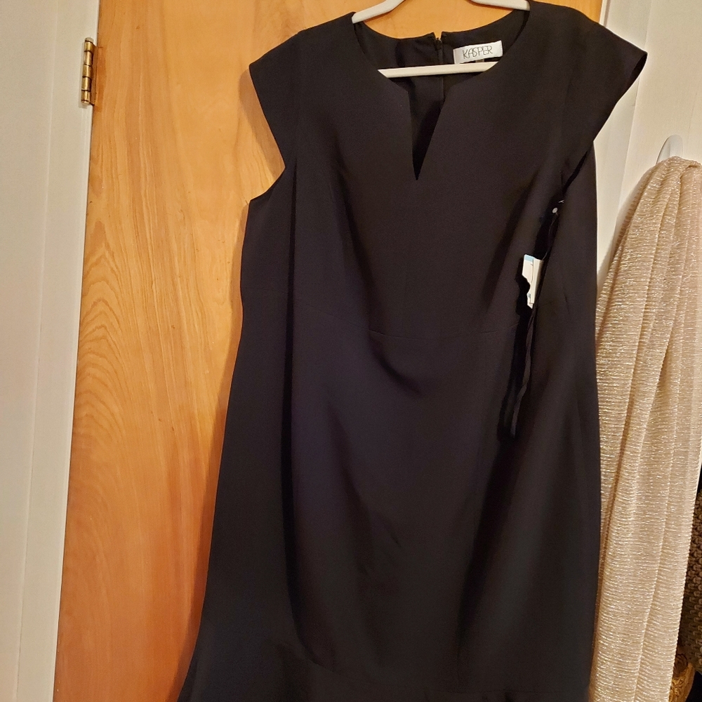 2/$80 👋 Kasper black dress size 20W